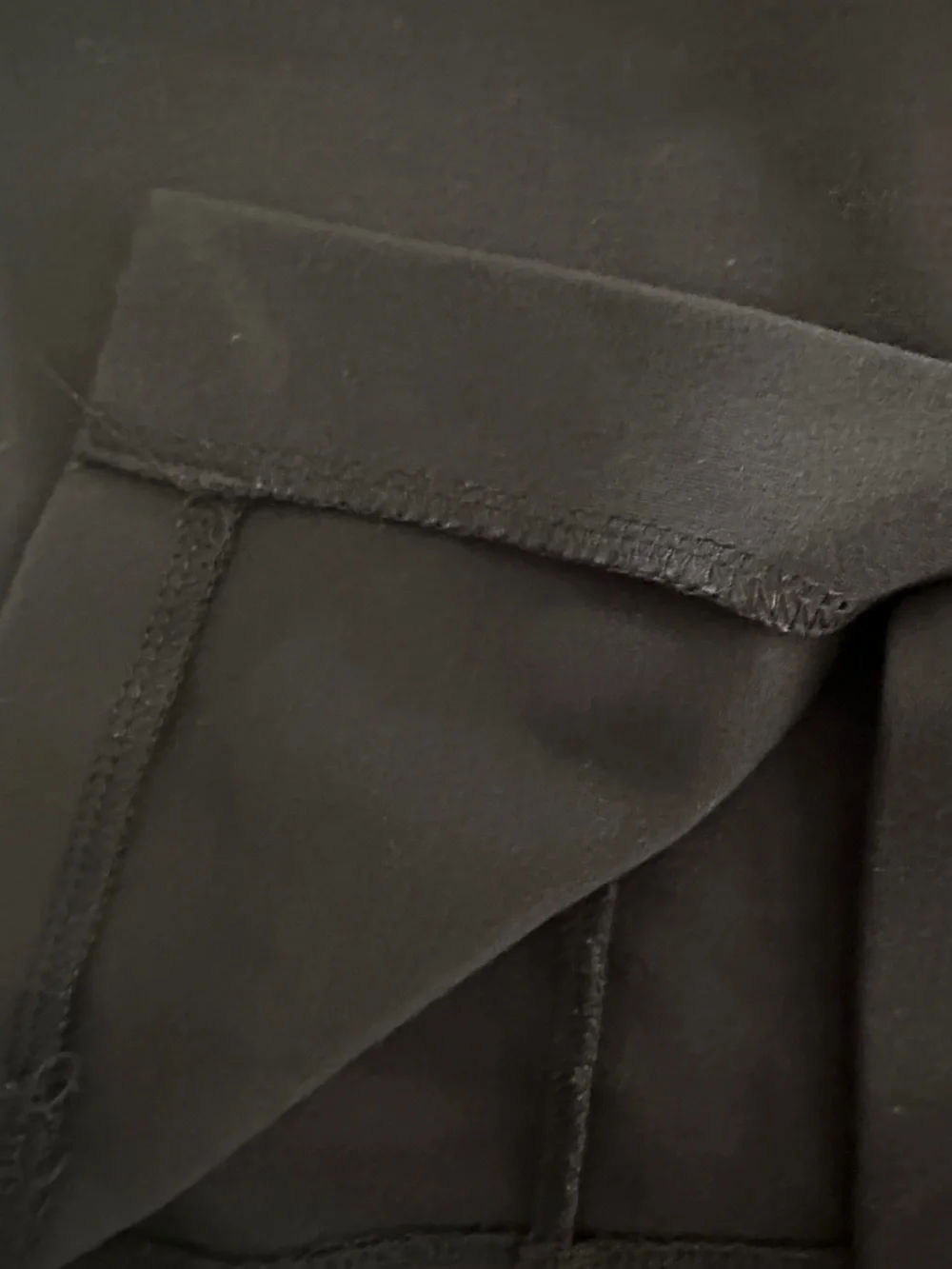 Tahari size small